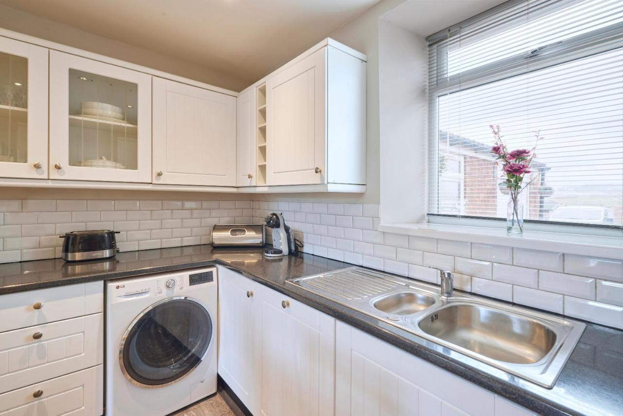 Host & Stay - Kurnell Cottage Staithes Bagian luar foto