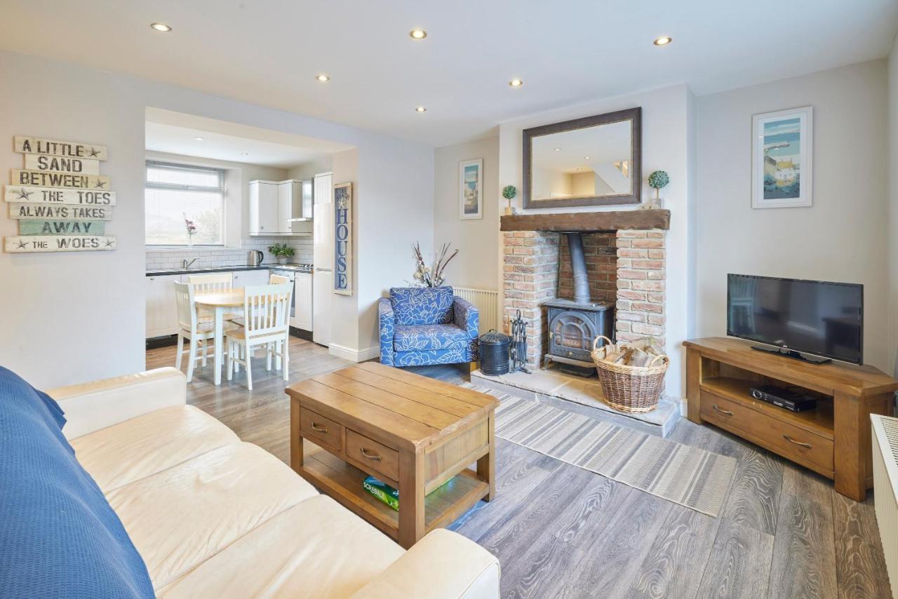 Host & Stay - Kurnell Cottage Staithes Bagian luar foto