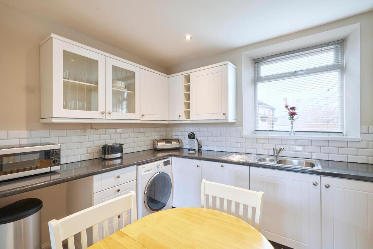Host & Stay - Kurnell Cottage Staithes Bagian luar foto