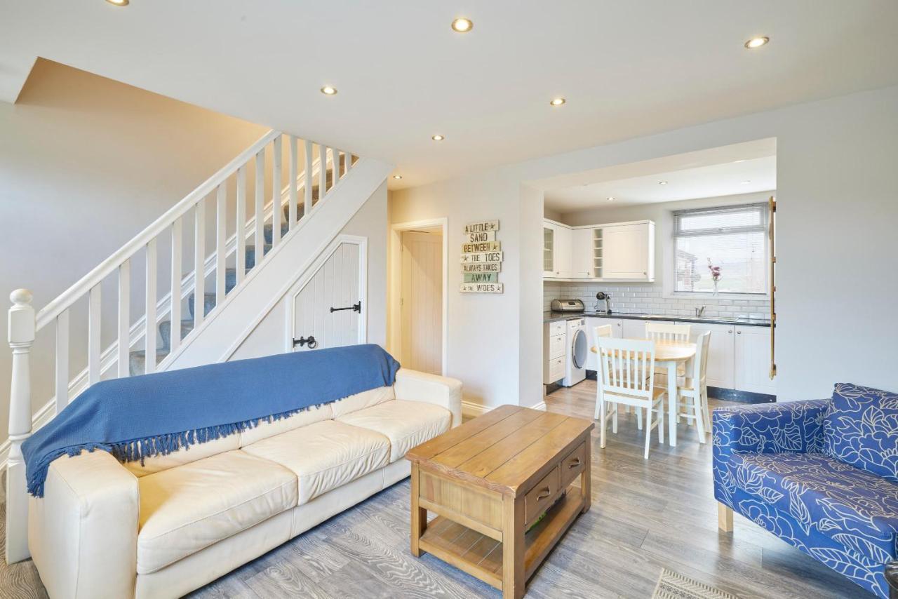 Host & Stay - Kurnell Cottage Staithes Bagian luar foto